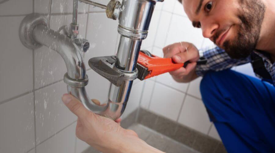 Local expert plumbing services in Lamoure, ND